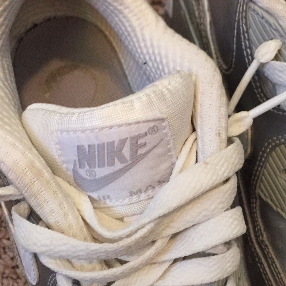 Nike - Picture 4 of 6